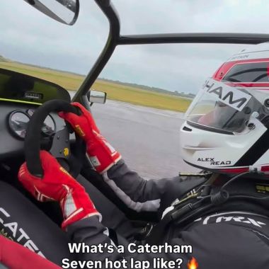 🚨 *Warning* Caterham hot lap…
